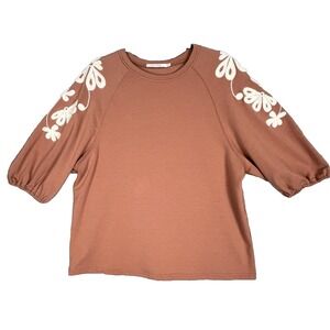 ELLISON Clay Colored 3/4 Sleeve Embroidered Sweatshirt Womens Size Small‎ Casual